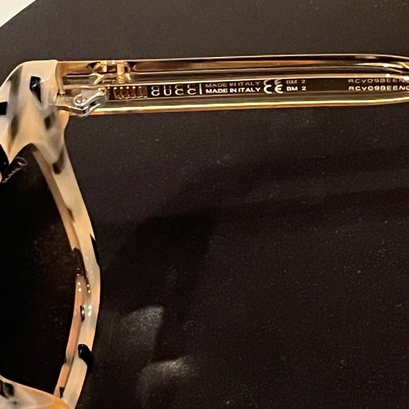 GUCCI SUNGLASSESâVERY GOOD CONDITIONâPINKISH TORTOISE SHEET COLORâSUPER NICE âď¸ - Picture 8 of 15